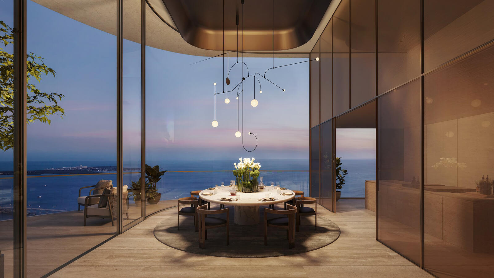 Floor-to-ceiling panoramic windows